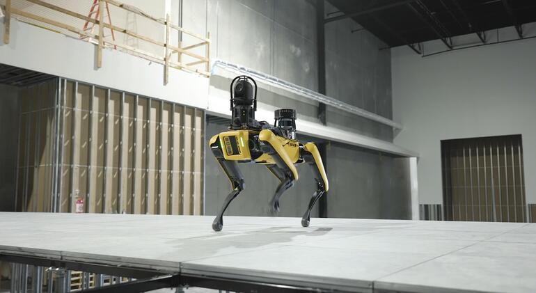 Робопес Boston Dynamics будет патрулировать дата-центр в США Робопес Boston Dynamics будет патрулировать дата-центр в США